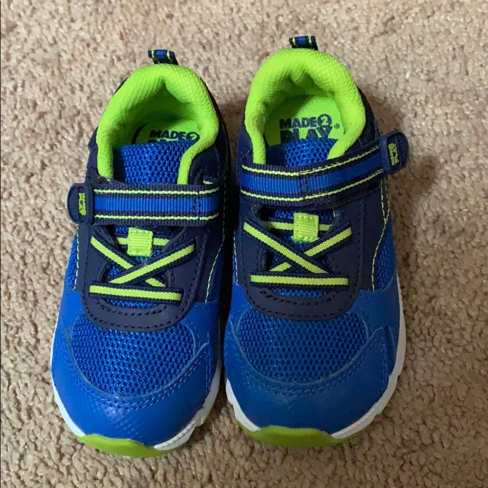 Made2Play Stride Rite Shoes in kids nwot